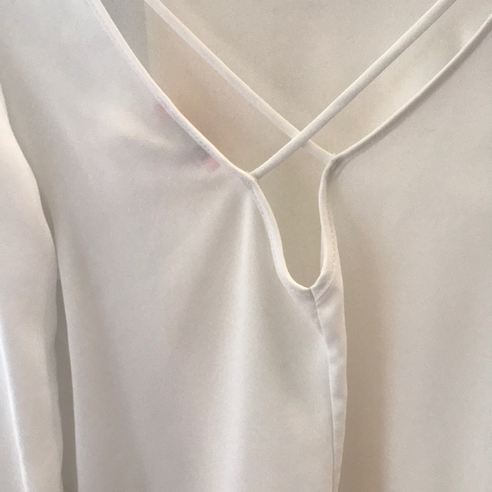White top - Picture 3 of 3
